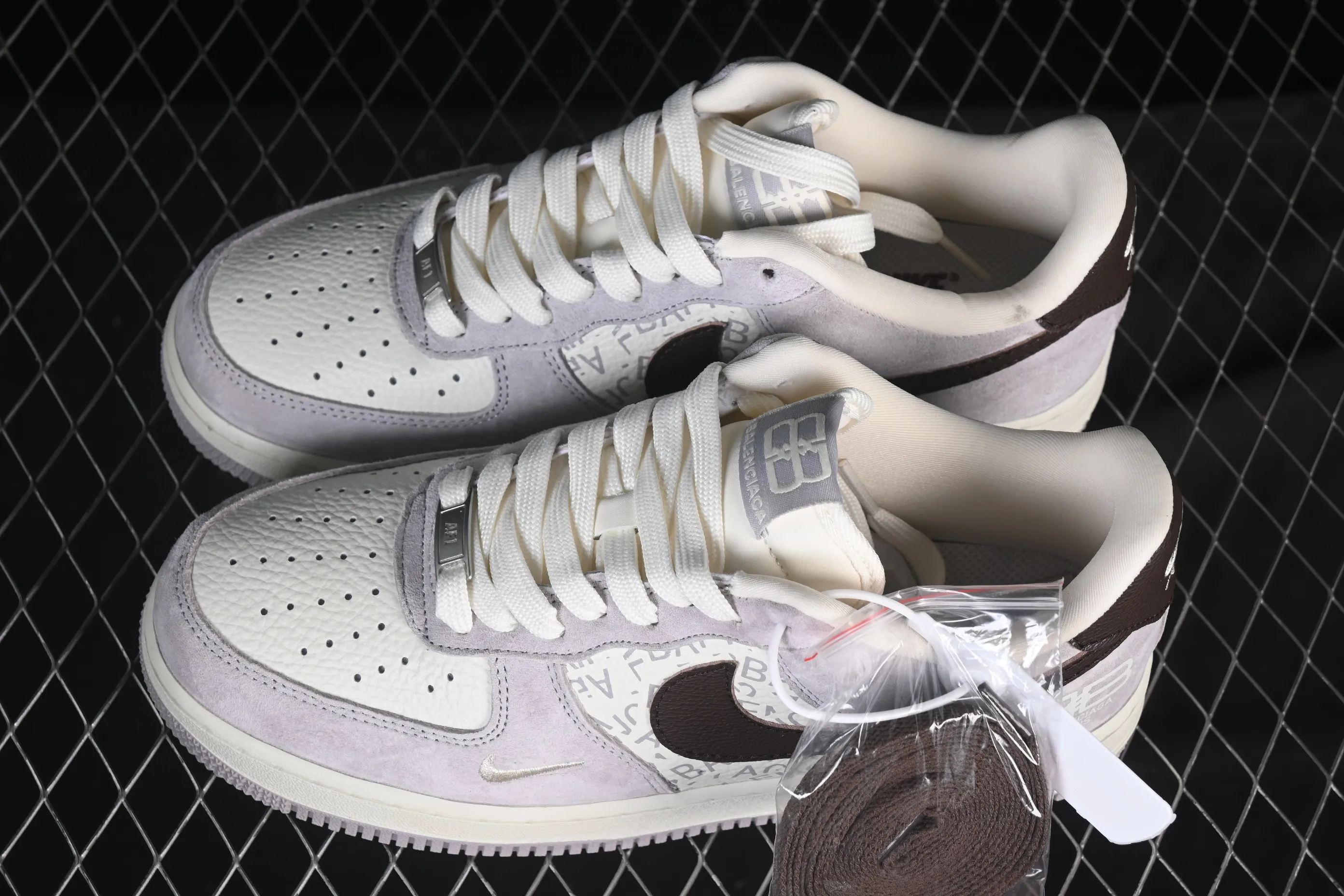 All categories Nk Air Force 1 Air Force series Nk Air Force 1 Low Air Force low-top Nike Air Force 1'07 Low Balenciaga co-branded white brown Air Force 1 low-top casual sneakers YF9511-806